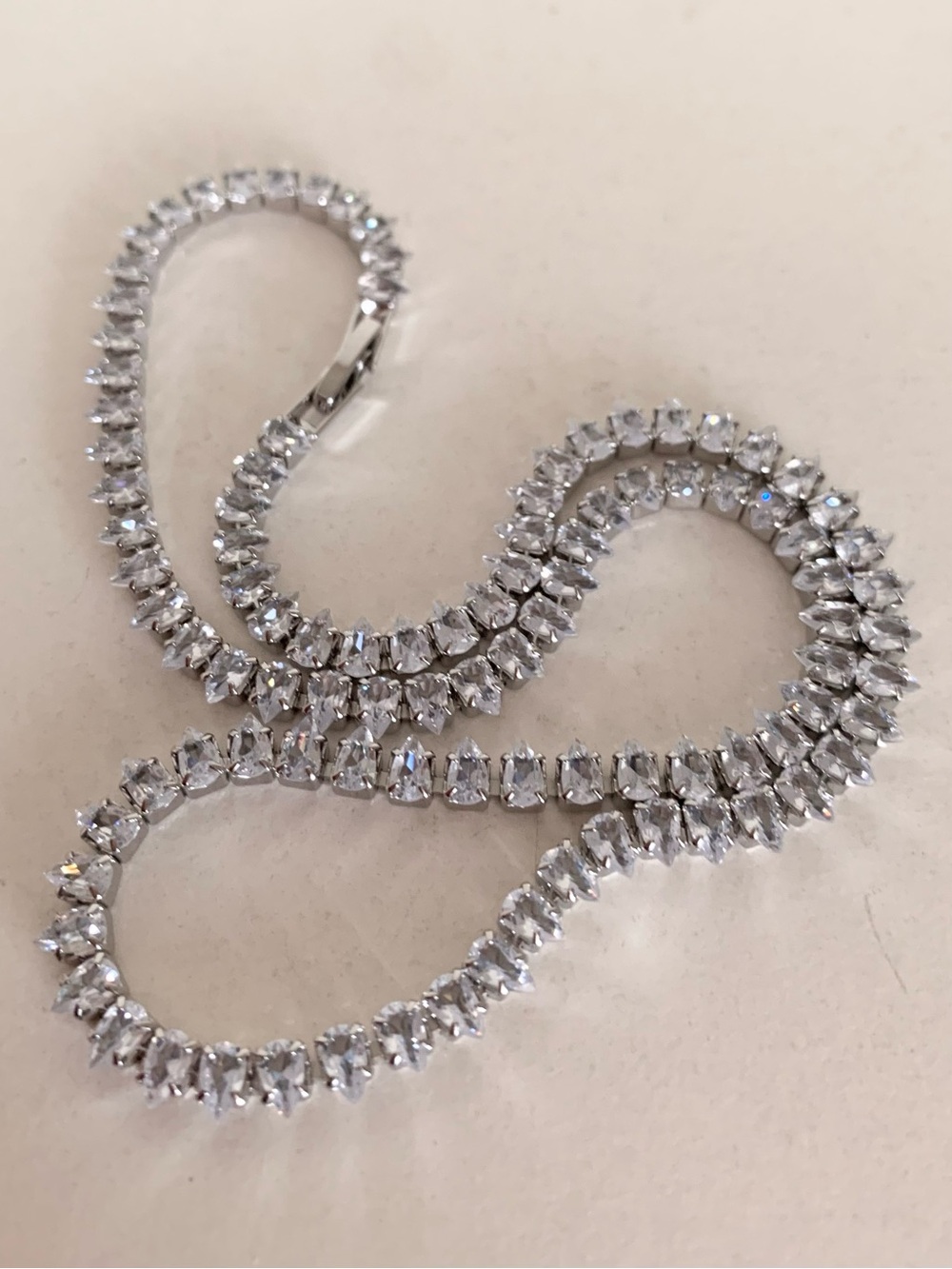 NWOT Teardrop tennis necklace